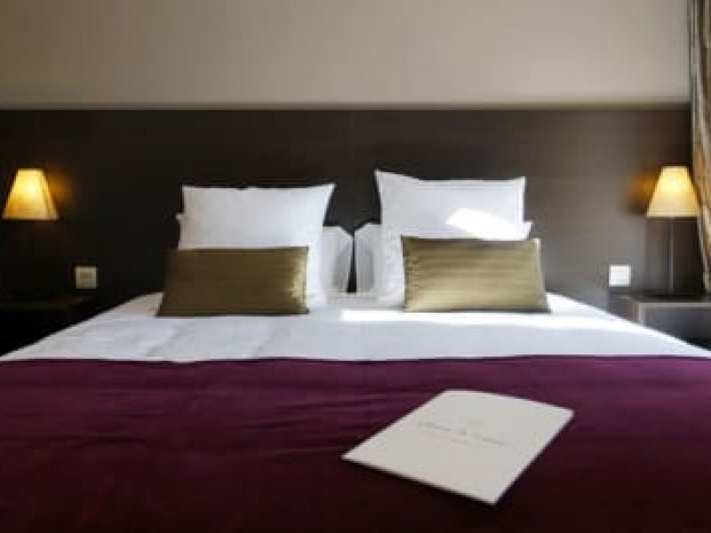 chateau de lastour chambres.jpg